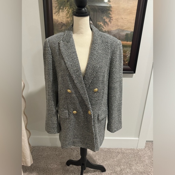 L’ AGENCE  
Riva Oversized Knit Blazer Color:  BLACK/IVORY/GOLD NWT SIZE 8 - Picture 13 of 14